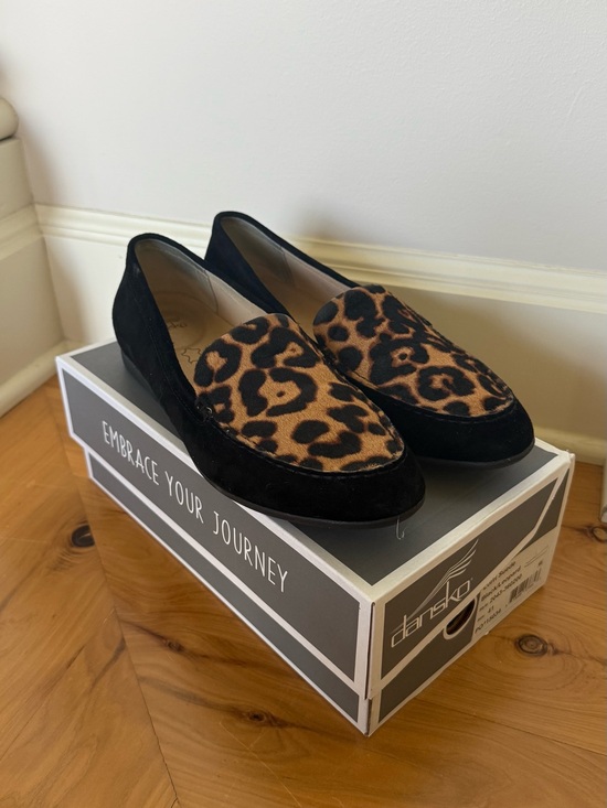 Dansko Shoes - Dansko Lorri Suede Loafers in Black & Leopard